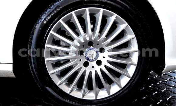 Buy Used Mercedes-Benz E–Class White Car in Grootfontein in Namibia Buy Used Mercedes-Benz E–Class White Car in Grootfontein in Namibia