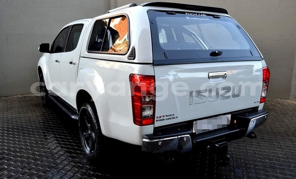 Buy Used Isuzu KB White Car in Grootfontein in Namibia Buy Used Isuzu KB White Car in Grootfontein in Namibia