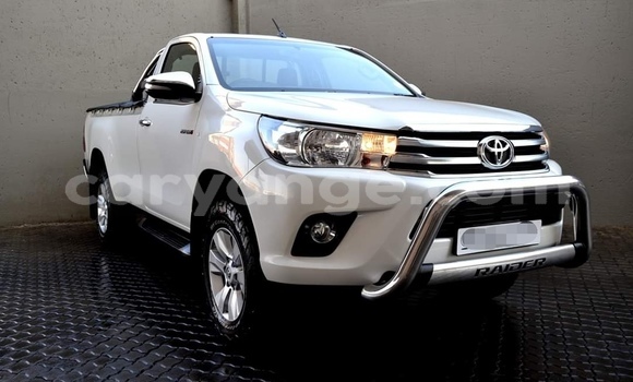 Buy Used Toyota Hilux White Car in Windhoek in Namibia