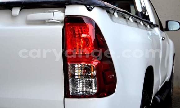 Buy Used Toyota Hilux White Car in Windhoek in Namibia Buy Used Toyota Hilux White Car in Windhoek in Namibia