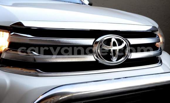 Buy Used Toyota Hilux White Car in Windhoek in Namibia Buy Used Toyota Hilux White Car in Windhoek in Namibia