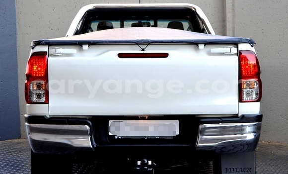 Buy Used Toyota Hilux White Car in Windhoek in Namibia Buy Used Toyota Hilux White Car in Windhoek in Namibia