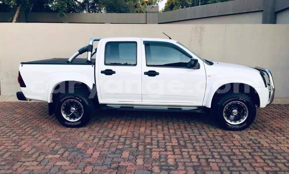 Buy Used Isuzu KB White Car in Windhoek in Namibia Buy Used Isuzu KB White Car in Windhoek in Namibia