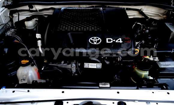 Acheter Occasion Voiture Toyota Hilux Blanc à Windhoek, Namibie Acheter Occasion Voiture Toyota Hilux Blanc à Windhoek, Namibie