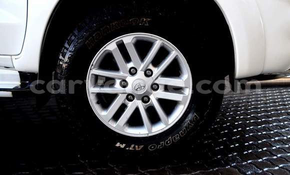 Acheter Occasion Voiture Toyota Hilux Blanc à Windhoek, Namibie Acheter Occasion Voiture Toyota Hilux Blanc à Windhoek, Namibie