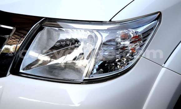 Acheter Occasion Voiture Toyota Hilux Blanc à Windhoek, Namibie Acheter Occasion Voiture Toyota Hilux Blanc à Windhoek, Namibie