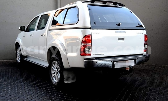 Acheter Occasion Voiture Toyota Hilux Blanc à Windhoek, Namibie Acheter Occasion Voiture Toyota Hilux Blanc à Windhoek, Namibie