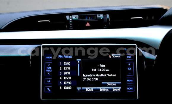 Acheter Occasion Voiture Toyota Hilux Blanc à Windhoek, Namibie Acheter Occasion Voiture Toyota Hilux Blanc à Windhoek, Namibie