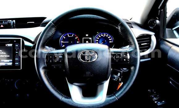 Acheter Occasion Voiture Toyota Hilux Blanc à Windhoek, Namibie Acheter Occasion Voiture Toyota Hilux Blanc à Windhoek, Namibie