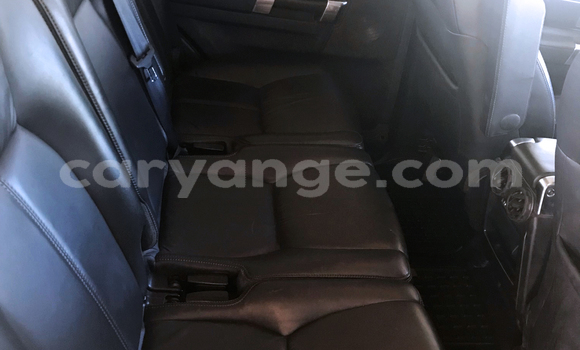 Buy Used Land Rover Discovery White Car in Windhoek in Namibia