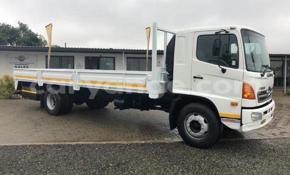 Buy Used Hino 300 Series White Truck in Windhoek in Namibia Buy Used Hino 300 Series White Truck in Windhoek in Namibia