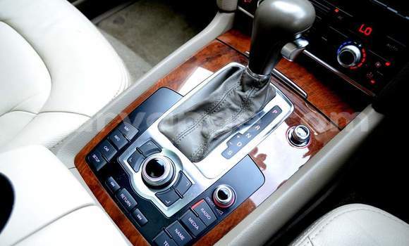 Acheter Occasion Voiture Audi Q7 Marron à Windhoek, Namibie Acheter Occasion Voiture Audi Q7 Marron à Windhoek, Namibie