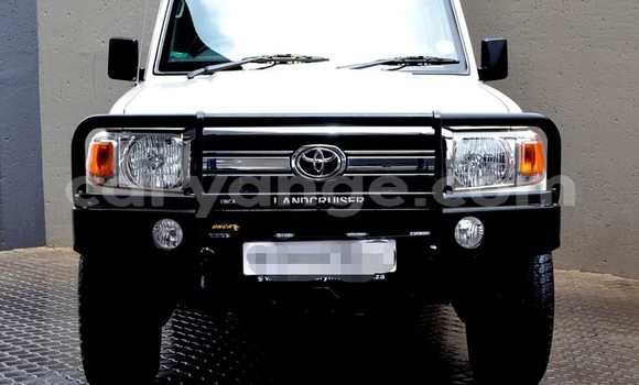 Buy Used Toyota Land Cruiser White Car in Windhoek in Namibia Buy Used Toyota Land Cruiser White Car in Windhoek in Namibia