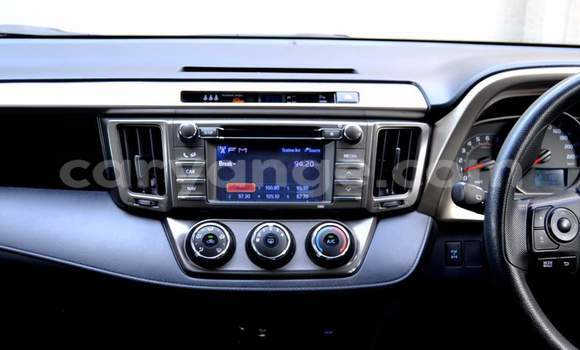 Acheter Occasion Voiture Toyota RAV4 Blanc à Windhoek, Namibie Acheter Occasion Voiture Toyota RAV4 Blanc à Windhoek, Namibie