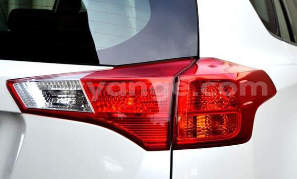 Acheter Occasion Voiture Toyota RAV4 Blanc à Windhoek, Namibie Acheter Occasion Voiture Toyota RAV4 Blanc à Windhoek, Namibie