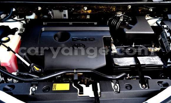 Acheter Occasion Voiture Toyota RAV4 Blanc à Windhoek, Namibie Acheter Occasion Voiture Toyota RAV4 Blanc à Windhoek, Namibie