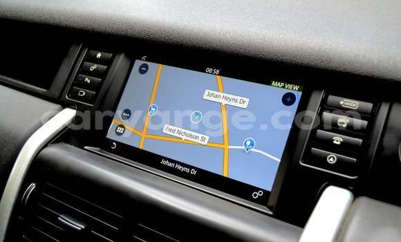 Acheter Occasion Voiture Land Rover Discovery Sport Blanc à Windhoek, Namibie Acheter Occasion Voiture Land Rover Discovery Sport Blanc à Windhoek, Namibie