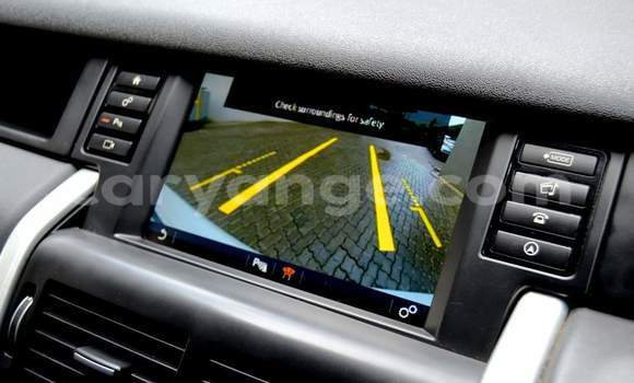 Acheter Occasion Voiture Land Rover Discovery Sport Blanc à Windhoek, Namibie Acheter Occasion Voiture Land Rover Discovery Sport Blanc à Windhoek, Namibie