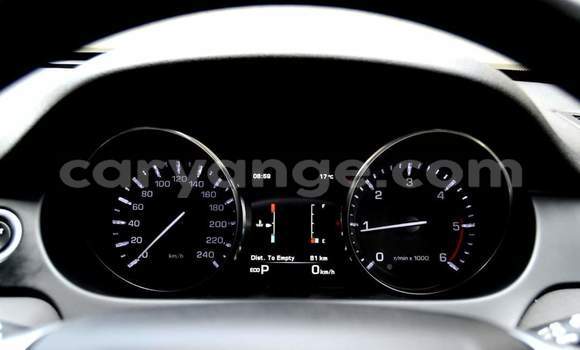 Acheter Occasion Voiture Land Rover Discovery Sport Blanc à Windhoek, Namibie Acheter Occasion Voiture Land Rover Discovery Sport Blanc à Windhoek, Namibie