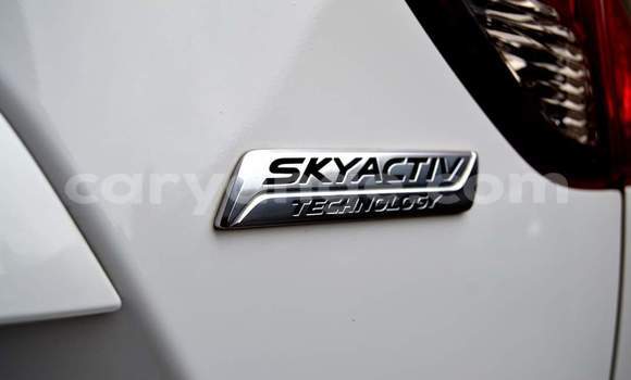 Acheter Occasion Voiture Mazda CX–5 Blanc à Windhoek, Namibie Acheter Occasion Voiture Mazda CX–5 Blanc à Windhoek, Namibie