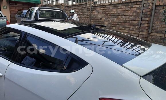 Buy Used Hyundai Veloster White Car in Gobabis in Omaheke Buy Used Hyundai Veloster White Car in Gobabis in Omaheke