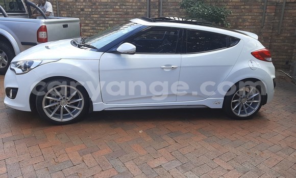 Buy Used Hyundai Veloster White Car in Gobabis in Omaheke Buy Used Hyundai Veloster White Car in Gobabis in Omaheke
