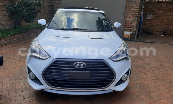 Buy Used Hyundai Veloster White Car in Gobabis in Omaheke Buy Used Hyundai Veloster White Car in Gobabis in Omaheke