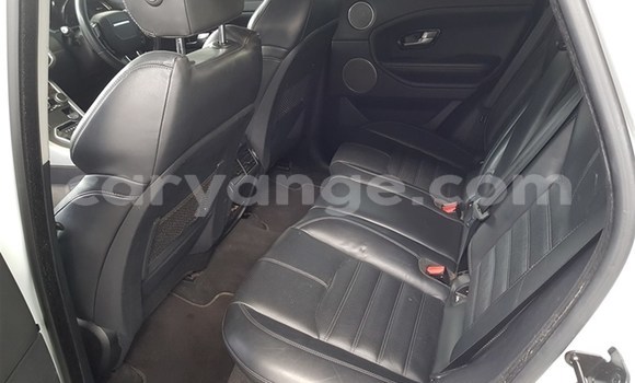 Acheter Occasion Voiture Land Rover Range Rover Evoque Blanc à Windhoek, Namibie Acheter Occasion Voiture Land Rover Range Rover Evoque Blanc à Windhoek, Namibie