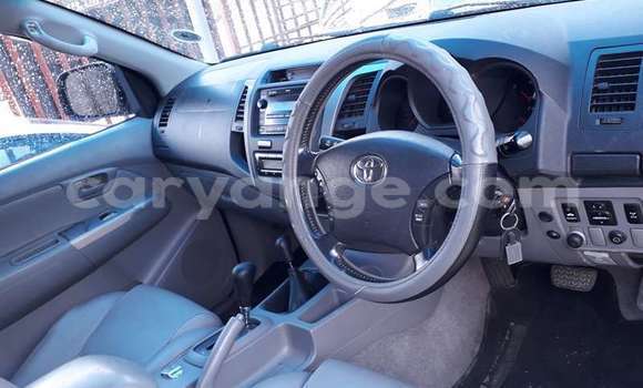 Buy Used Toyota Hilux Silver Car in Windhoek in Namibia Buy Used Toyota Hilux Silver Car in Windhoek in Namibia
