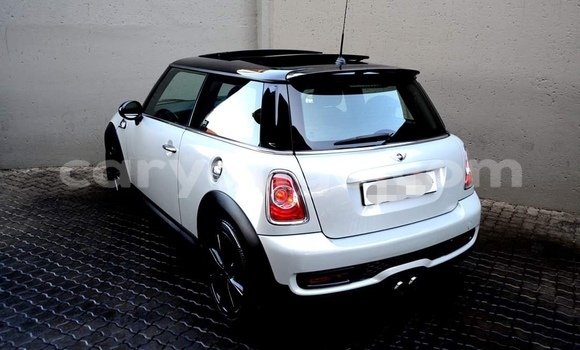 Buy Used Mini Cooper Silver Car in Windhoek in Namibia Buy Used Mini Cooper Silver Car in Windhoek in Namibia
