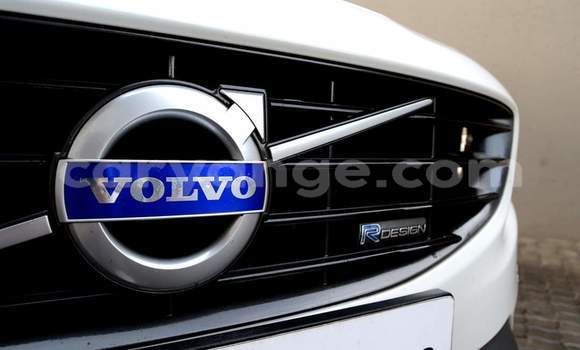 Buy Used Volvo S60 White Car in Windhoek in Namibia Buy Used Volvo S60 White Car in Windhoek in Namibia