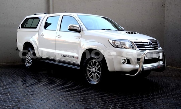 Acheter Occasion Voiture Toyota Hilux Blanc à Windhoek, Namibie
