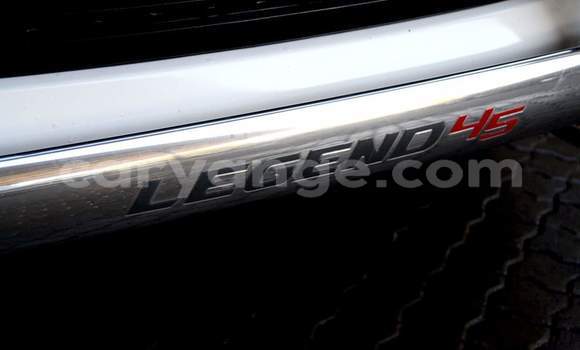 Acheter Occasion Voiture Toyota Hilux Blanc à Windhoek, Namibie Acheter Occasion Voiture Toyota Hilux Blanc à Windhoek, Namibie