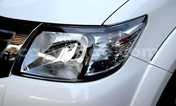 Acheter Occasion Voiture Toyota Hilux Blanc à Windhoek, Namibie Acheter Occasion Voiture Toyota Hilux Blanc à Windhoek, Namibie