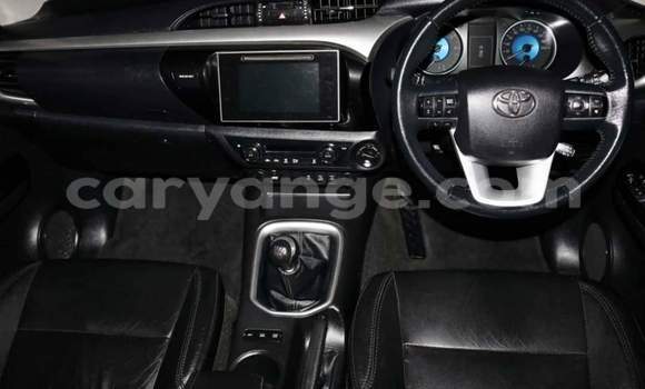 Acheter Occasion Voiture Toyota Hilux Blanc à Windhoek, Namibie Acheter Occasion Voiture Toyota Hilux Blanc à Windhoek, Namibie