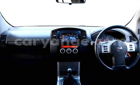 Acheter Occasion Voiture Nissan Navara Blanc à Windhoek, Namibie Acheter Occasion Voiture Nissan Navara Blanc à Windhoek, Namibie