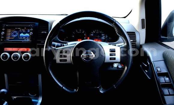 Acheter Occasion Voiture Nissan Navara Blanc à Windhoek, Namibie Acheter Occasion Voiture Nissan Navara Blanc à Windhoek, Namibie