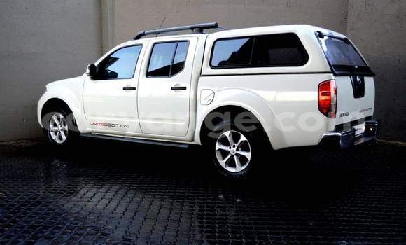 Acheter Occasion Voiture Nissan Navara Blanc à Windhoek, Namibie Acheter Occasion Voiture Nissan Navara Blanc à Windhoek, Namibie