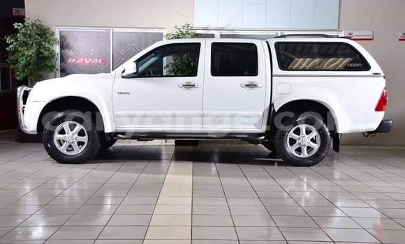 Buy Used Isuzu KB White Car in Windhoek in Namibia Buy Used Isuzu KB White Car in Windhoek in Namibia