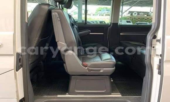 Buy Used Volkswagen Caravelle White Car in Windhoek in Namibia Buy Used Volkswagen Caravelle White Car in Windhoek in Namibia
