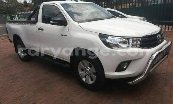 Buy Used Toyota Hilux White Car in Windhoek in Namibia