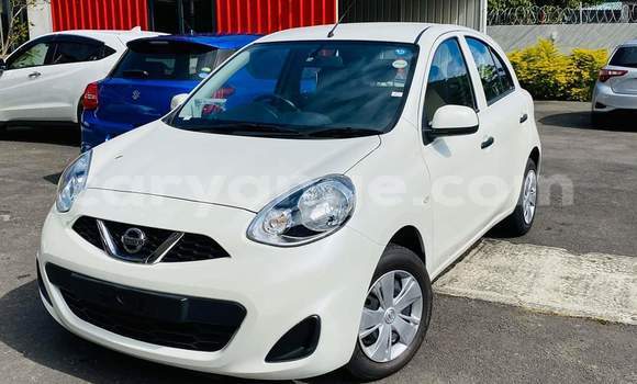 Acheter Occasion Voiture Nissan March Blanc à Grootfontein, Namibie