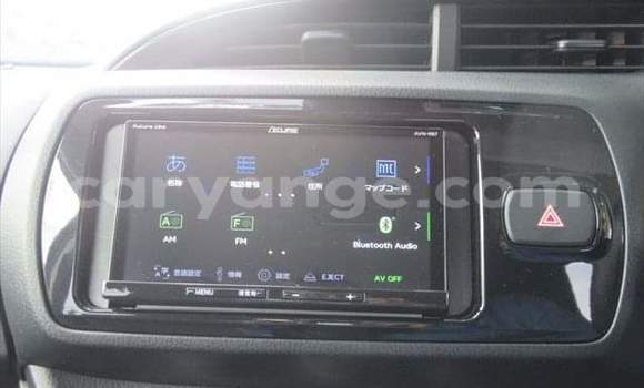 Acheter Occasion Voiture Toyota Vitz Bleu à Windhoek, Namibie Acheter Occasion Voiture Toyota Vitz Bleu à Windhoek, Namibie