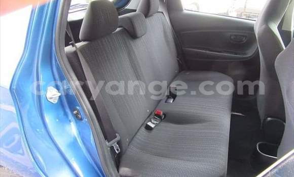 Acheter Occasion Voiture Toyota Vitz Bleu à Windhoek, Namibie Acheter Occasion Voiture Toyota Vitz Bleu à Windhoek, Namibie