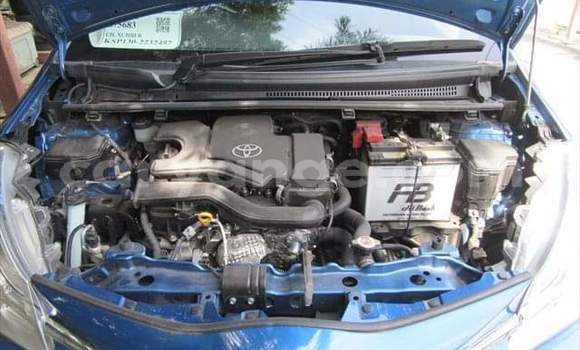 Acheter Occasion Voiture Toyota Vitz Bleu à Windhoek, Namibie Acheter Occasion Voiture Toyota Vitz Bleu à Windhoek, Namibie