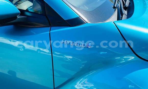 Acheter Occasion Voiture Toyota C-HR Bleu à Windhoek, Namibie Acheter Occasion Voiture Toyota C-HR Bleu à Windhoek, Namibie