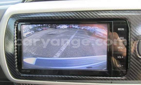 Acheter Occasion Voiture Toyota Vitz Gris à Windhoek, Namibie Acheter Occasion Voiture Toyota Vitz Gris à Windhoek, Namibie