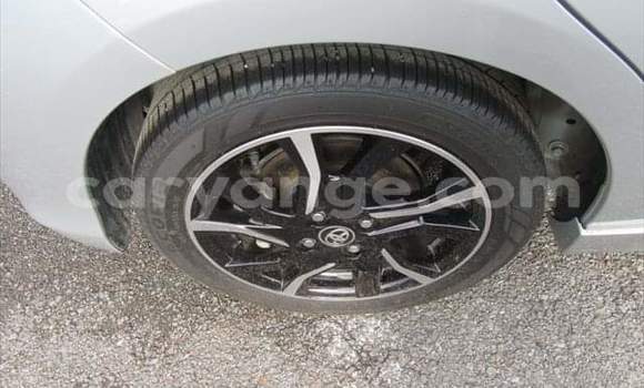 Acheter Occasion Voiture Toyota Vitz Gris à Windhoek, Namibie Acheter Occasion Voiture Toyota Vitz Gris à Windhoek, Namibie