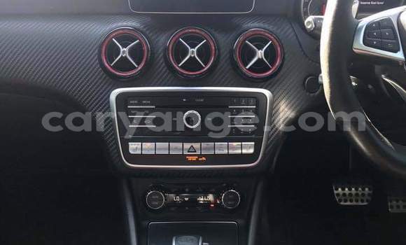 Acheter Occasion Voiture Mercedes-Benz A-klasse AMG Blanc à Windhoek, Namibie Acheter Occasion Voiture Mercedes-Benz A-klasse AMG Blanc à Windhoek, Namibie