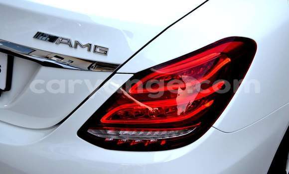 Acheter Occasion Voiture Mercedes-Benz C–Class Blanc à Windhoek, Namibie Acheter Occasion Voiture Mercedes-Benz C–Class Blanc à Windhoek, Namibie